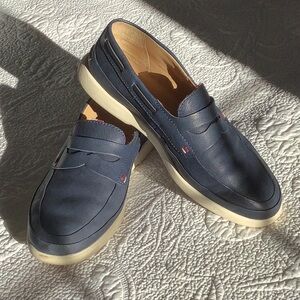 Sperry Top-Slider men’s shoes. Leather. Lightweight.